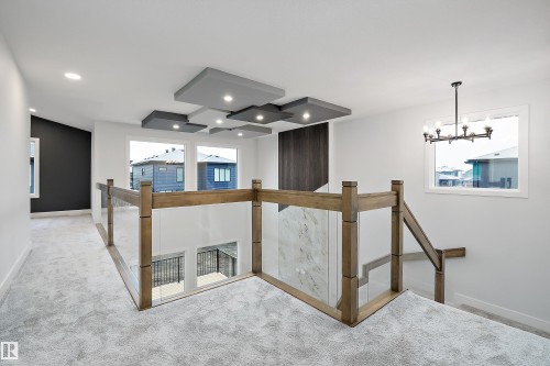 6890 Knox Loop Sw, Edmonton, AB - Indoor Photo Showing Other Room