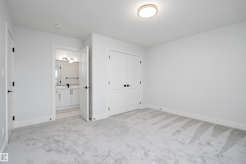 6890 Knox Loop Sw, Edmonton, AB - Indoor Photo Showing Other Room