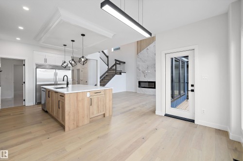 34 Cannes Cove, St. Albert, AB - Indoor Photo Showing Kitchen With Upgraded Kitchen