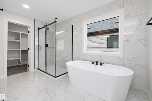 34 Cannes Cove, St. Albert, AB - Indoor Photo Showing Bathroom