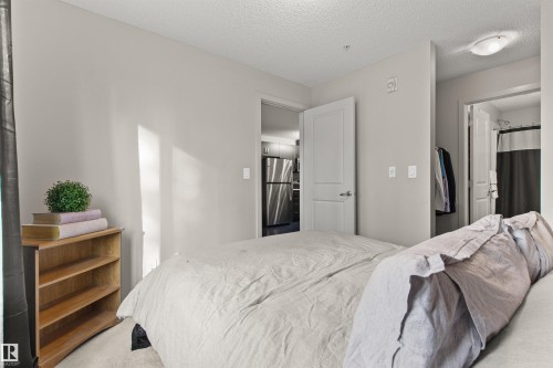 206 5521 7 Avenue, Edmonton, AB - Indoor Photo Showing Bedroom