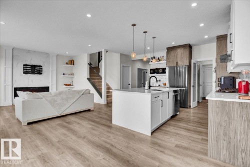9327 181 Avenue, Edmonton, AB - Indoor Photo Showing Kitchen With Upgraded Kitchen