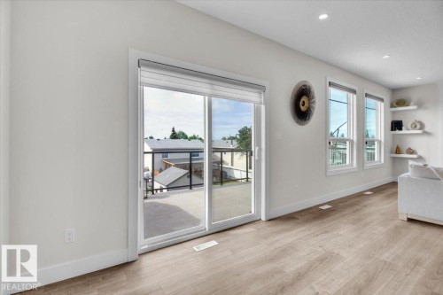 9327 181 Avenue, Edmonton, AB - Indoor