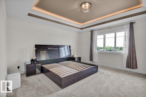 9327 181 Avenue, Edmonton, AB - Indoor Photo Showing Bedroom