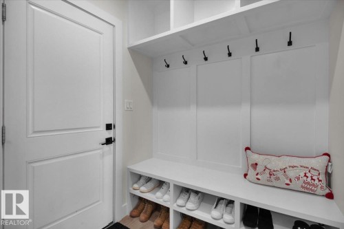 9327 181 Avenue, Edmonton, AB - Indoor Photo Showing Other Room