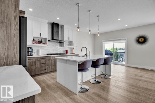 9327 181 Avenue, Edmonton, AB - Indoor Photo Showing Kitchen With Upgraded Kitchen