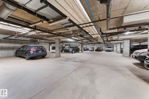 420 12550 140 Avenue, Edmonton, AB - Indoor Photo Showing Garage
