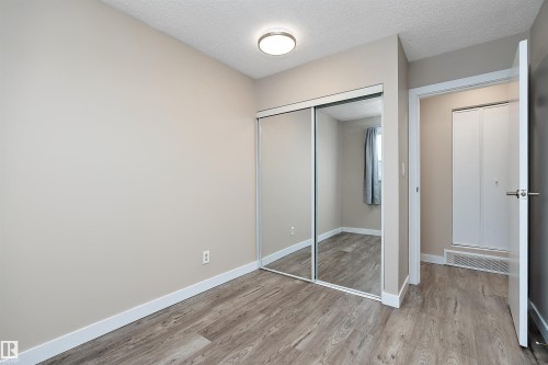 1782 Lakewood Road S, Edmonton, AB - Indoor Photo Showing Other Room