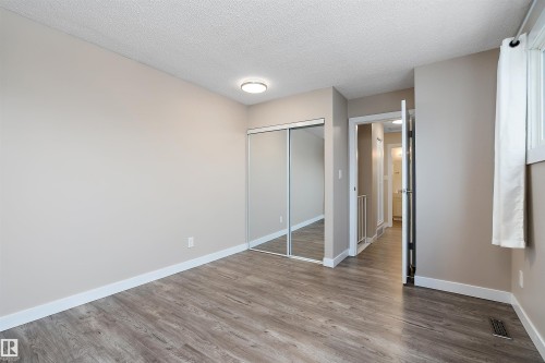 1782 Lakewood Road S, Edmonton, AB - Indoor Photo Showing Other Room