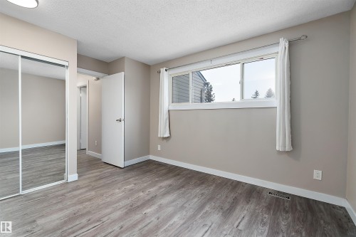 1782 Lakewood Road S, Edmonton, AB - Indoor Photo Showing Other Room