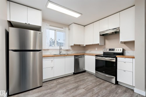 1782 Lakewood Road S, Edmonton, AB - Indoor Photo Showing Kitchen With Stainless Steel Kitchen