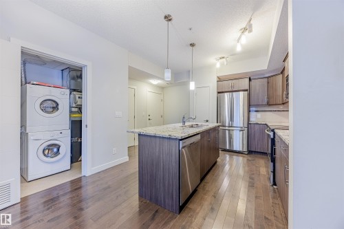 121 10523 123 Street, Edmonton, AB - Indoor Photo Showing Kitchen