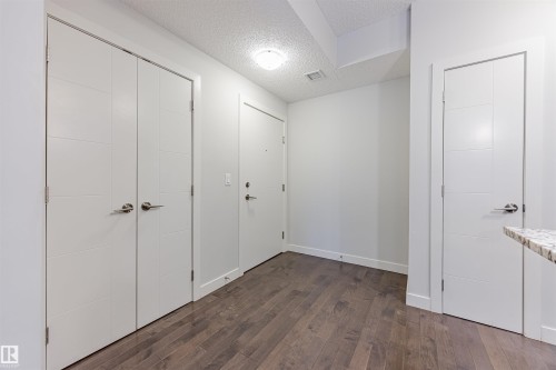 121 10523 123 Street, Edmonton, AB - Indoor Photo Showing Other Room