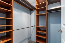 View of walk in closet - 