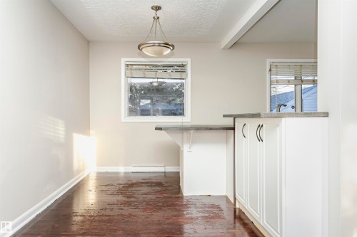 15702 92A Avenue, Edmonton, AB - Indoor Photo Showing Other Room