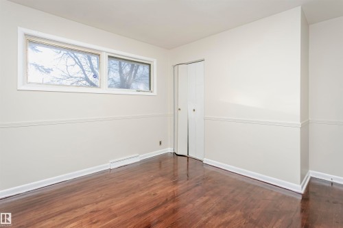 15702 92A Avenue, Edmonton, AB - Indoor Photo Showing Other Room