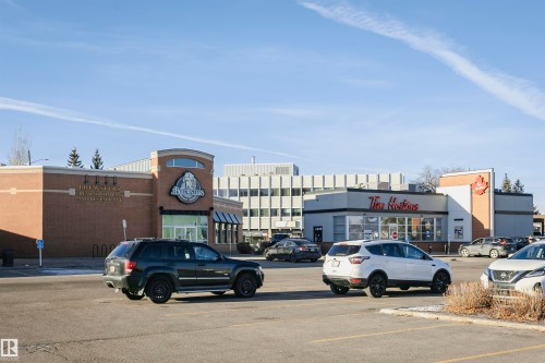 15702 92A Avenue, Edmonton, AB - Outdoor