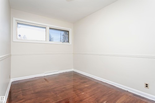 15702 92A Avenue, Edmonton, AB - Indoor Photo Showing Other Room