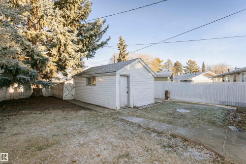 15702 92A Avenue, Edmonton, AB - Outdoor