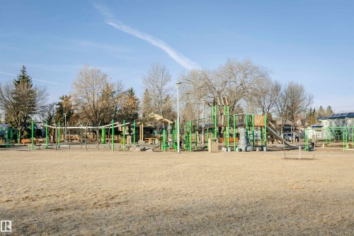 15702 92A Avenue, Edmonton, AB - Outdoor