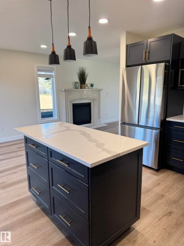 102 1 Street, Rural Lac Ste. Anne County, AB - Indoor Photo Showing Kitchen