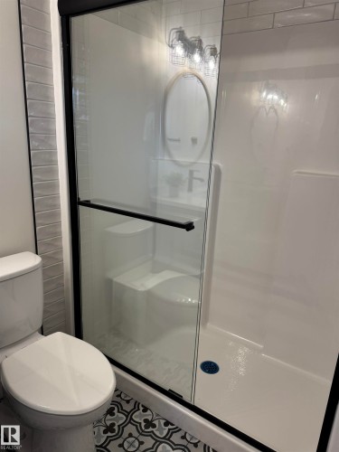 102 1 Street, Rural Lac Ste. Anne County, AB - Indoor Photo Showing Bathroom