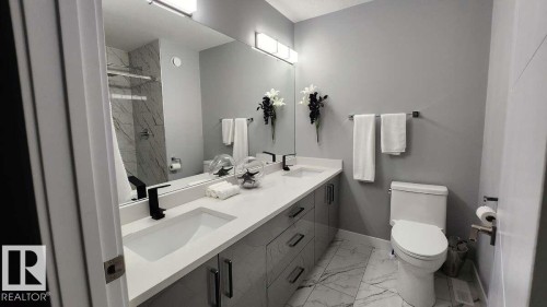 13026 120 Street, Edmonton, AB - Indoor Photo Showing Bathroom
