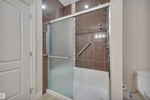 2137 Blue Jay Point(E), Edmonton, AB - Indoor Photo Showing Bathroom