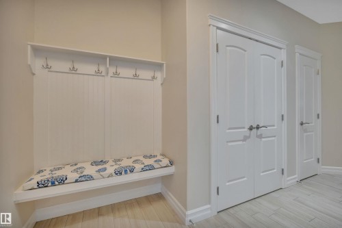 2137 Blue Jay Point(E), Edmonton, AB - Indoor