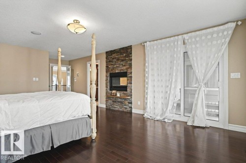 4835 Mactaggart Crest Crest, Edmonton, AB - Indoor Photo Showing Bedroom