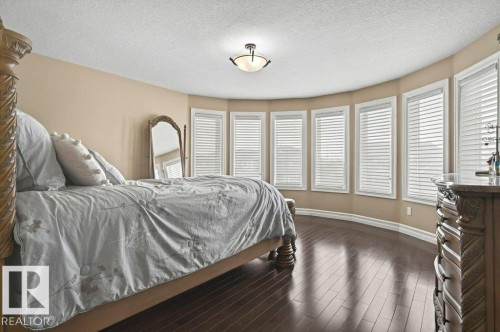 4835 Mactaggart Crest Crest, Edmonton, AB - Indoor Photo Showing Bedroom