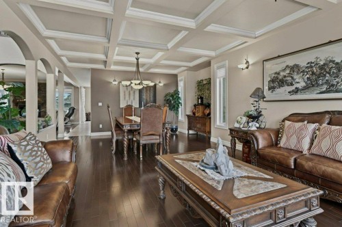 4835 Mactaggart Crest Crest, Edmonton, AB - Indoor Photo Showing Living Room