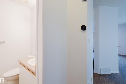 57 843 Youville Drive W, Edmonton, AB - Indoor Photo Showing Bathroom