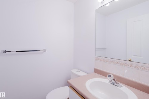 57 843 Youville Drive W, Edmonton, AB - Indoor Photo Showing Bathroom