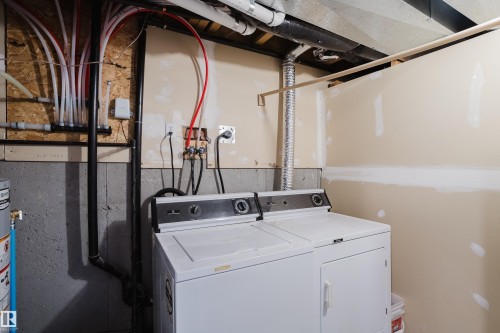 57 843 Youville Drive W, Edmonton, AB - Indoor Photo Showing Laundry Room
