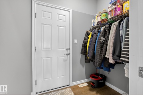 20023 26 Avenue, Edmonton, AB - Indoor With Storage