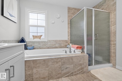 20023 26 Avenue, Edmonton, AB - Indoor Photo Showing Bathroom