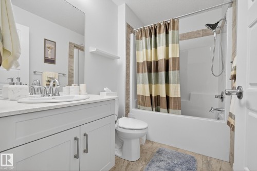 20023 26 Avenue, Edmonton, AB - Indoor Photo Showing Bathroom