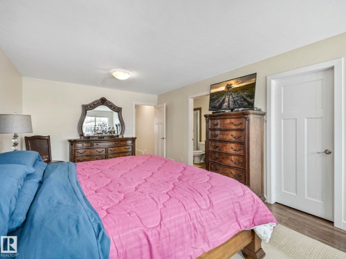 16 3103 Hilton Drive, Edmonton, AB - Indoor Photo Showing Bedroom