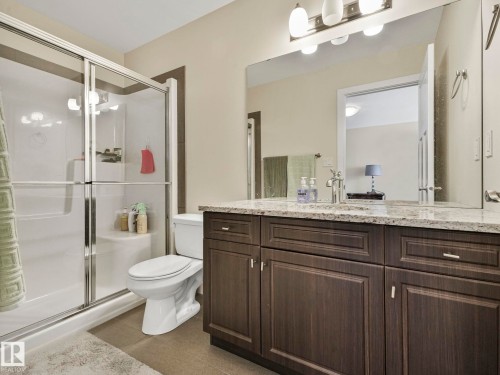 16 3103 Hilton Drive, Edmonton, AB - Indoor Photo Showing Bathroom