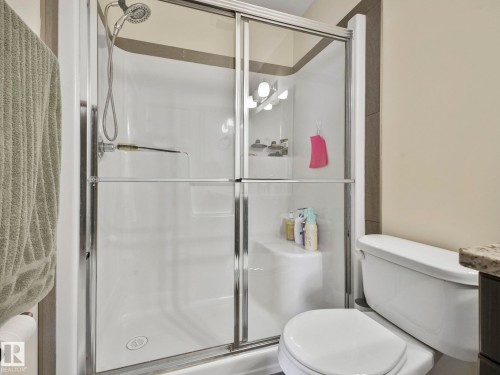 16 3103 Hilton Drive, Edmonton, AB - Indoor Photo Showing Bathroom