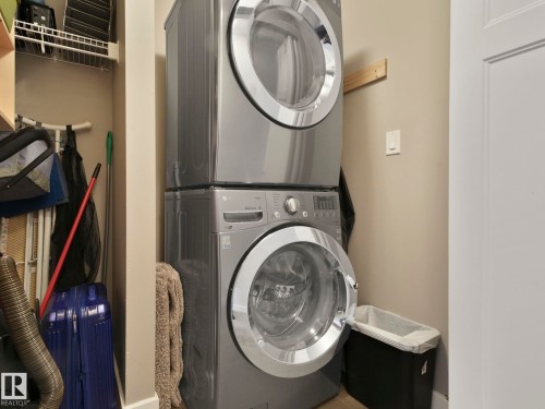 16 3103 Hilton Drive, Edmonton, AB - Indoor Photo Showing Laundry Room