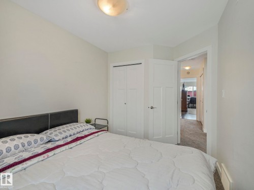 16 3103 Hilton Drive, Edmonton, AB - Indoor Photo Showing Bedroom
