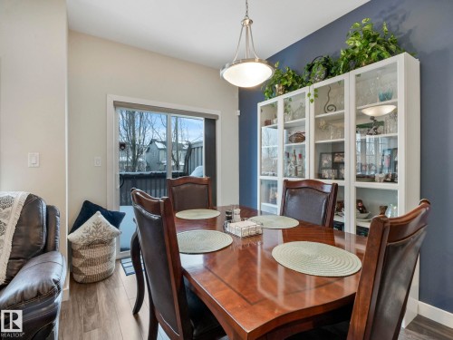 16 3103 Hilton Drive, Edmonton, AB - Indoor Photo Showing Dining Room