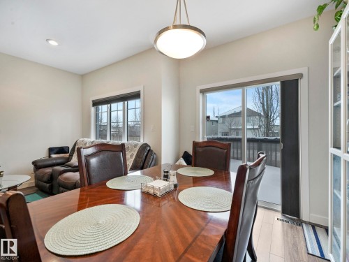 16 3103 Hilton Drive, Edmonton, AB - Indoor Photo Showing Dining Room