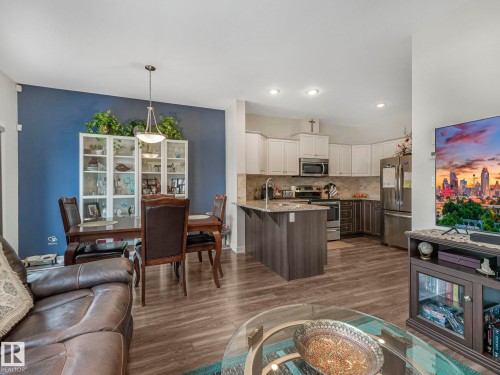 16 3103 Hilton Drive, Edmonton, AB - Indoor