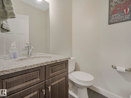 16 3103 Hilton Drive, Edmonton, AB - Indoor Photo Showing Bathroom