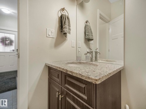 16 3103 Hilton Drive, Edmonton, AB - Indoor Photo Showing Bathroom