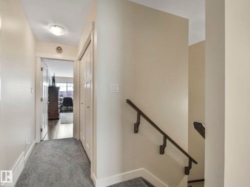 16 3103 Hilton Drive, Edmonton, AB - Indoor Photo Showing Other Room
