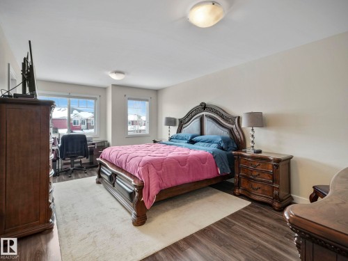 16 3103 Hilton Drive, Edmonton, AB - Indoor Photo Showing Bedroom